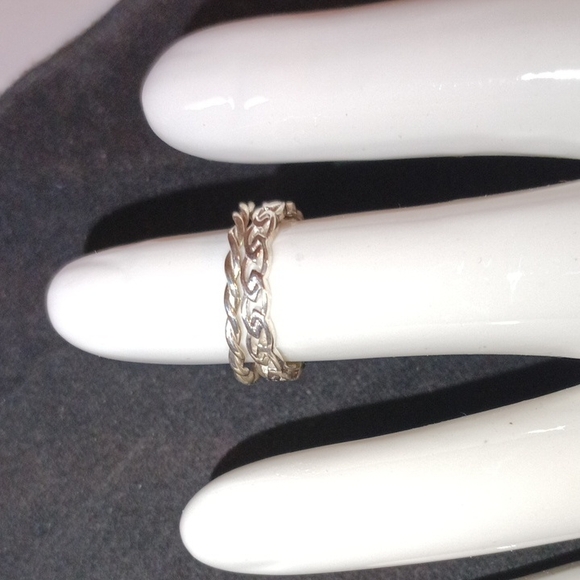 Avon Silver Braided Ring Set of Two Size 8 - Picture 2 of 3